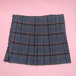 No Boundaries Grey Plaid Pleated Skirt